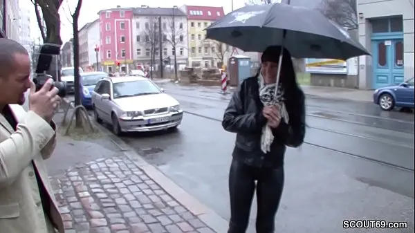 Pozrieť celkom Teeny is approached on the street and fucked for money Tube