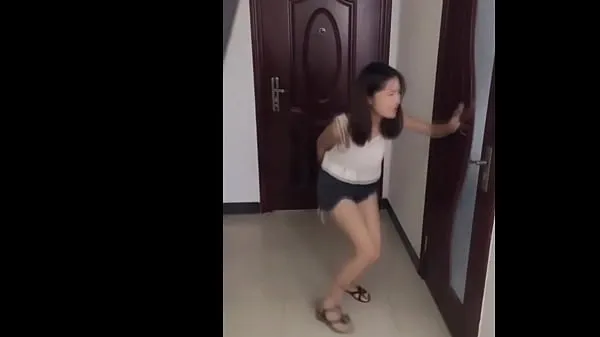 Bekijk China Girls Very Desperate to Pee totale buis
