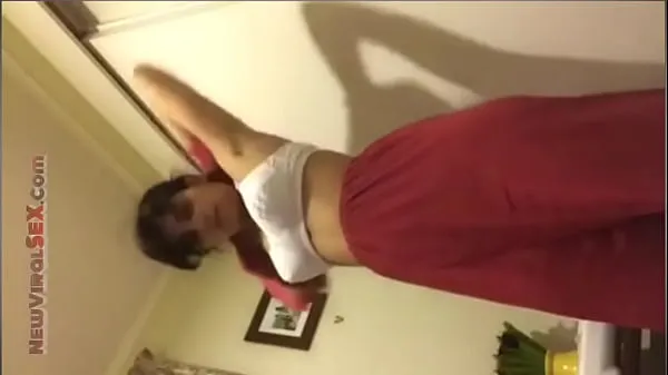 Oglejte si Indian Muslim Girl Viral Sex Mms Video skupaj Tube