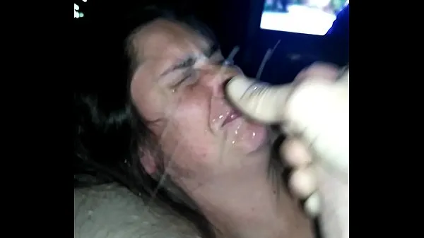 Toplam Tube Wife getting a very huge facial cumshot. And didn't like it izleyin