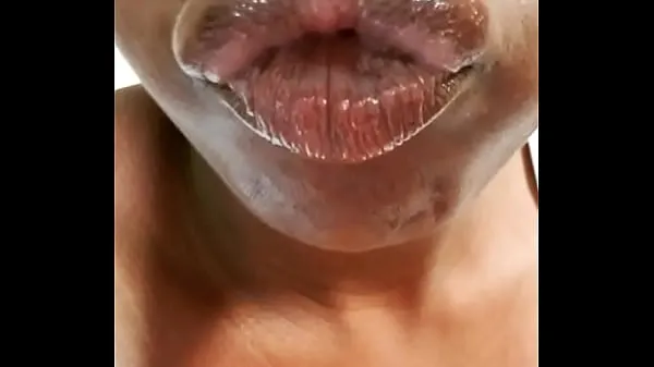 Titta på Big black juicy lips puckering totalt Tube