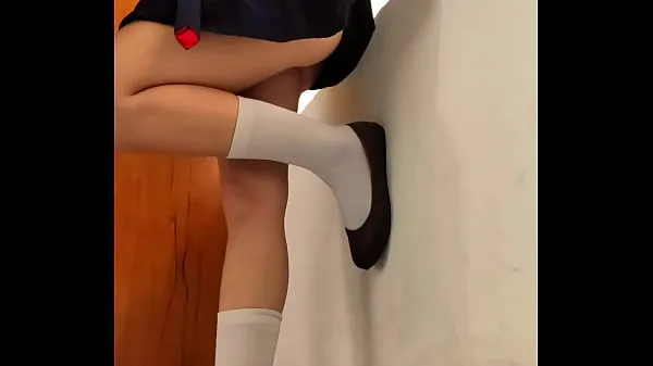 Sledovat celkem Teenage fucked and creampied standing against the window in empty classroom Tube