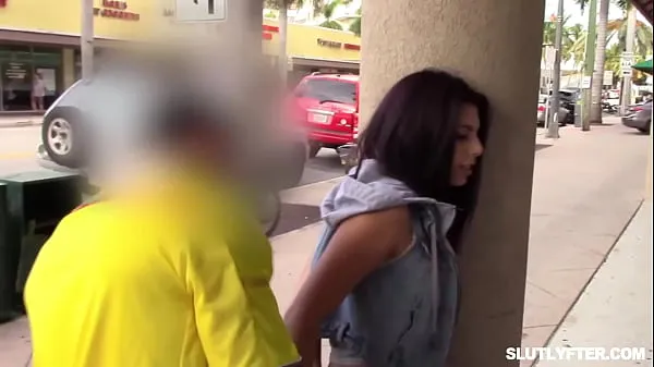 دیکھیں Teen shoplifter gets her pussy fucked by the pervert officer کل ٹیوب