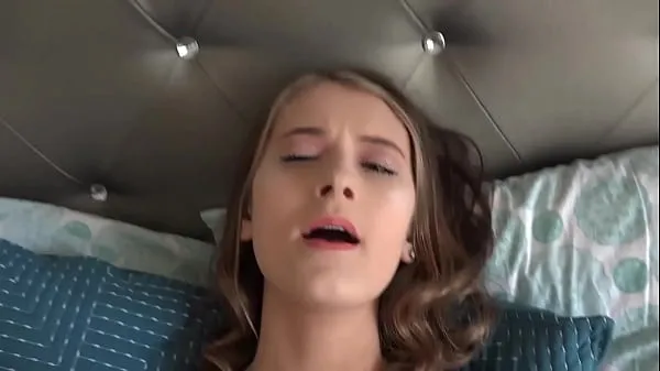 Pozrieť celkom 18 year old girl gets pussy eaten, sucks cock and gets fucked (POV) Meloni Moon Tube
