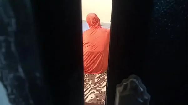 Bekijk Muslim step mom fucks friend after Morning prayers totale buis