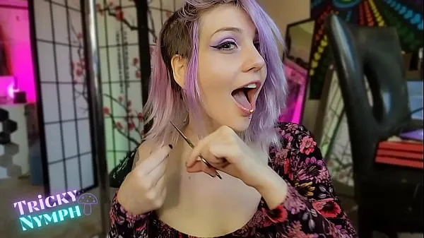 Sledovat celkem Tricky Nymph Shaves Her Head (Preview Tube