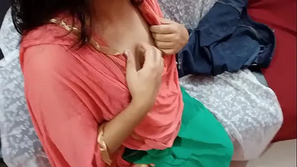 Katso Maid caught stealing money from purse then i fuck her in 200 rupees Tube yhteensä
