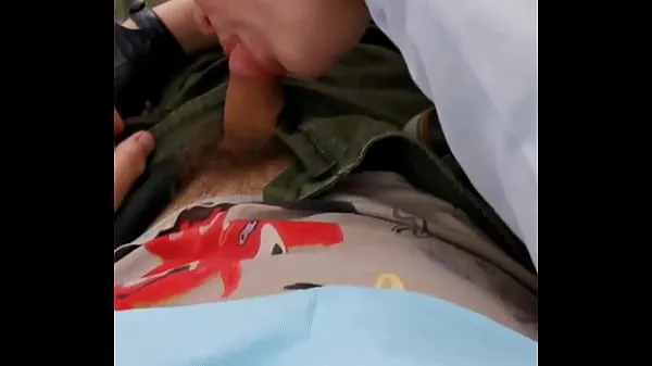Sehen Sie sich insgesamt Russische Krankenschwester lutschte bei Zahnarztterminen den Schwanz eines Kunden Tube an