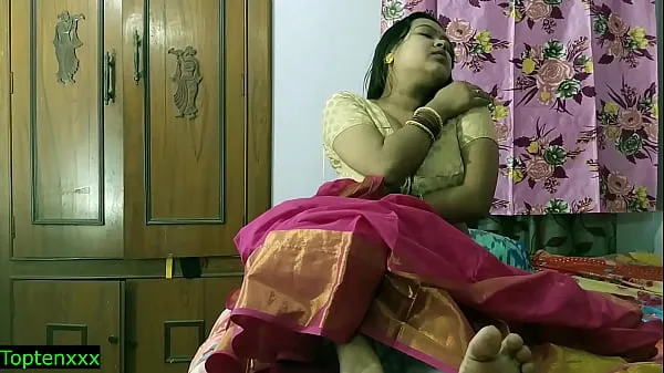Sledovat celkem Indian xxx alone hot bhabhi amazing sex with unknown boy! Hindi new viral sex Tube