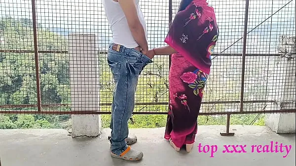 Tonton XXX Bengali hot bhabhi amazing outdoor sex in pink saree with smart thief! XXX Hindi web series sex Last Episode 2022 jumlah Tube