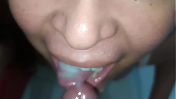 Watch I catch a girl masturbating with a dildo when I stay in an airbnb, she gives me a blowjob and I cum in her mouth, she swallows all my semen very slutty. The best experience total Tube
