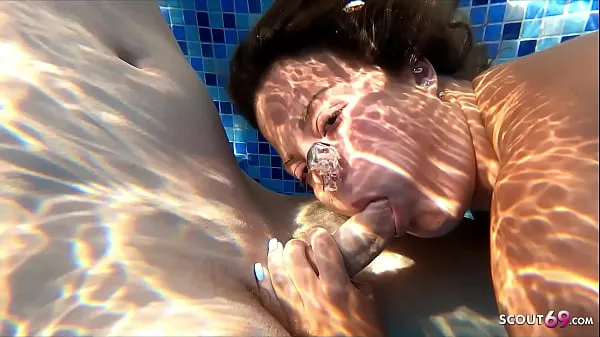 Oglądaj Underwater Sex with Curvy Teen - German Holiday Fuck after caught him Jerk cały kanał