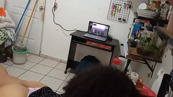 Sledovat celkem Neighbor sends me video showing her ass Tube