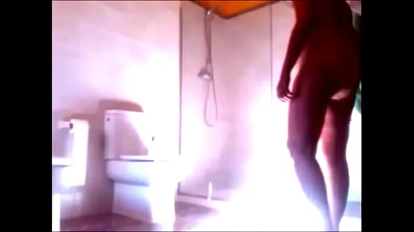 voyeur caught naked mature woman in the bathroom. 1 合計チューブを見る
