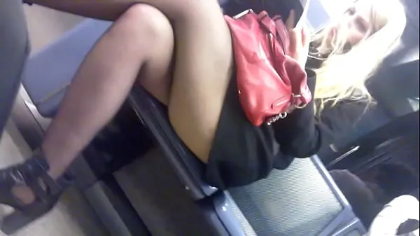 دیکھیں No skirt blonde and short coat in subway کل ٹیوب