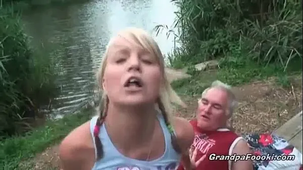 Sledovat celkem Gorgeous blonde rides dick on the river shore Tube